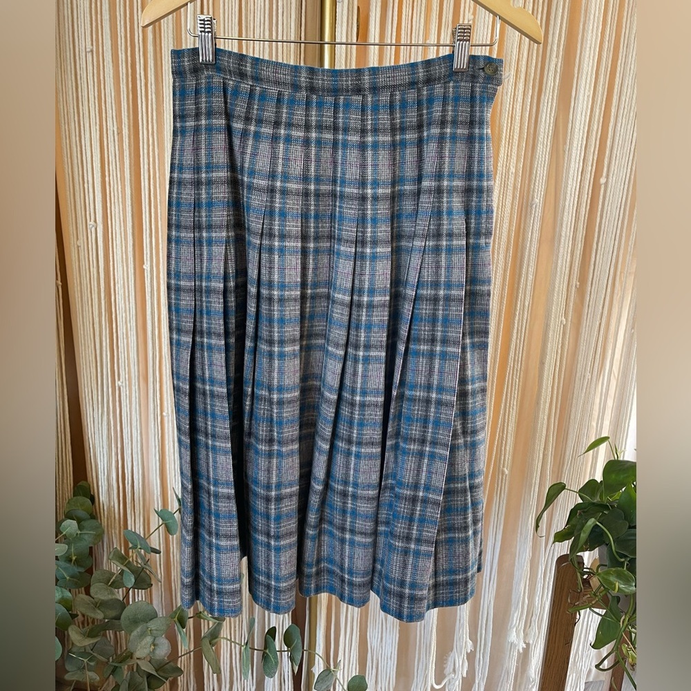 vintage Pendleton wool blazer & pleated skirt suit set in blue & gray plaid - Picture 5 of 16